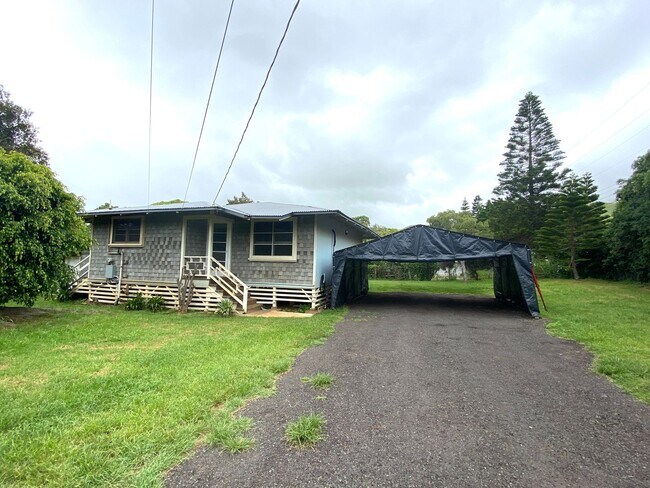 Foto del edificio - Charming 2-Bedroom Home in Prime Waimea Location