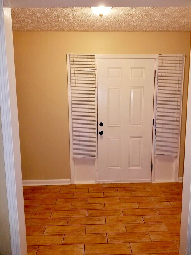 Foto del edificio - 3 Bedroom, 2 bath home in Lakeside Estates!!