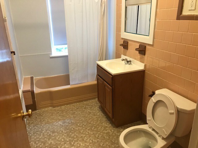 Foto del edificio - 1834 Beacon St