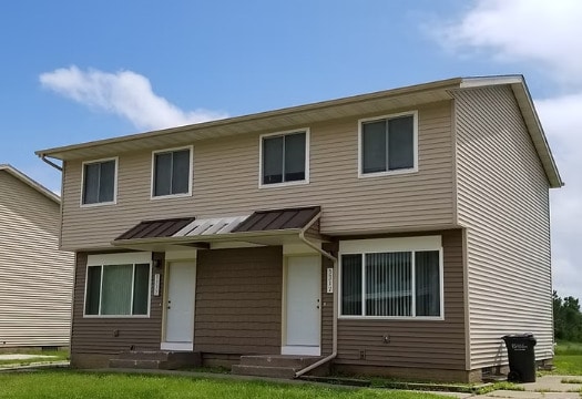 Building Photo - Duplexes LLC