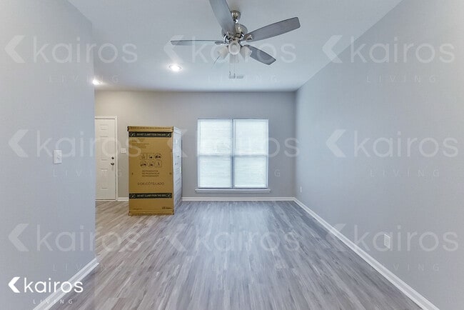 Foto del edificio - 10005 W 20th St