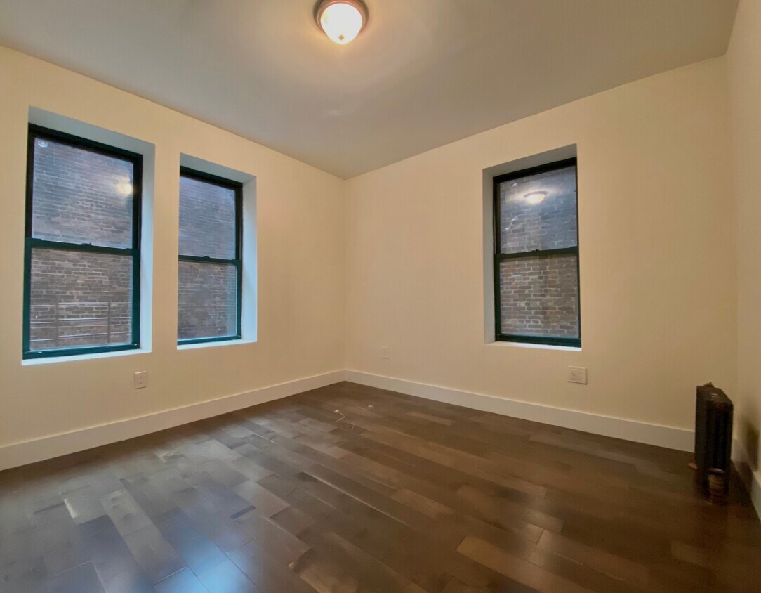 Primary Photo - 1090 St Nicholas Ave