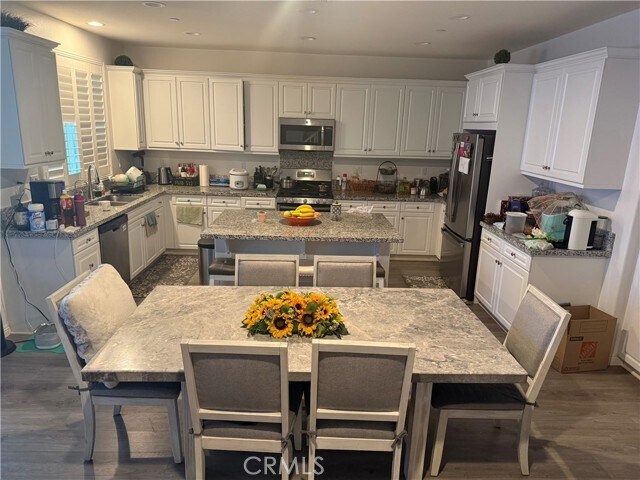 Foto del edificio - 12999 Red Cedar Way