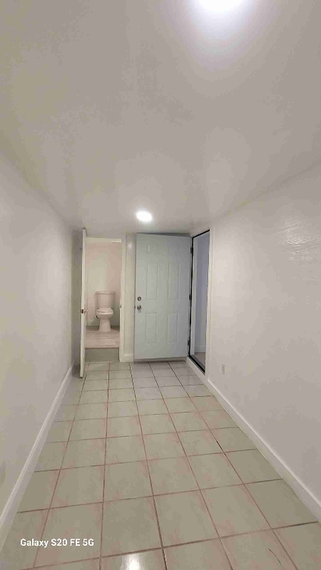 Building Photo - 1140 SW 131st Ave
