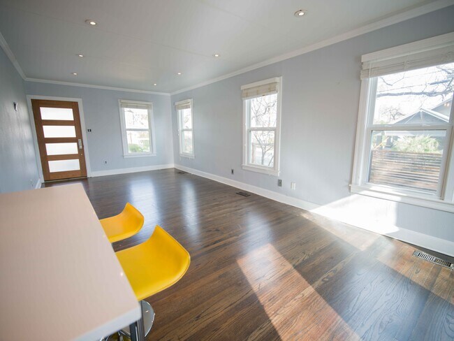 Foto del edificio - 701 Bouldin Ave