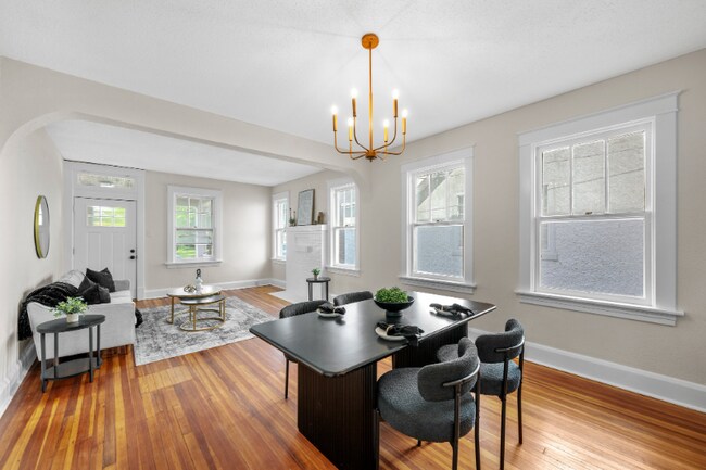 Foto del edificio - 7517 Ellis Ave