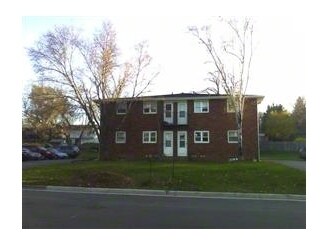 Primary Photo - 117-121 Sunny Meade Ln