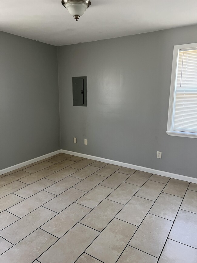 Building Photo - 464 Lipford St