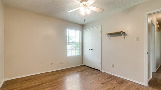 2nd bedroom - 4617 bracken dr.