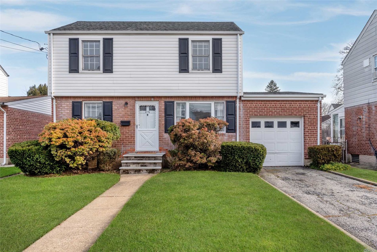 Primary Photo - 416 Andrews Rd