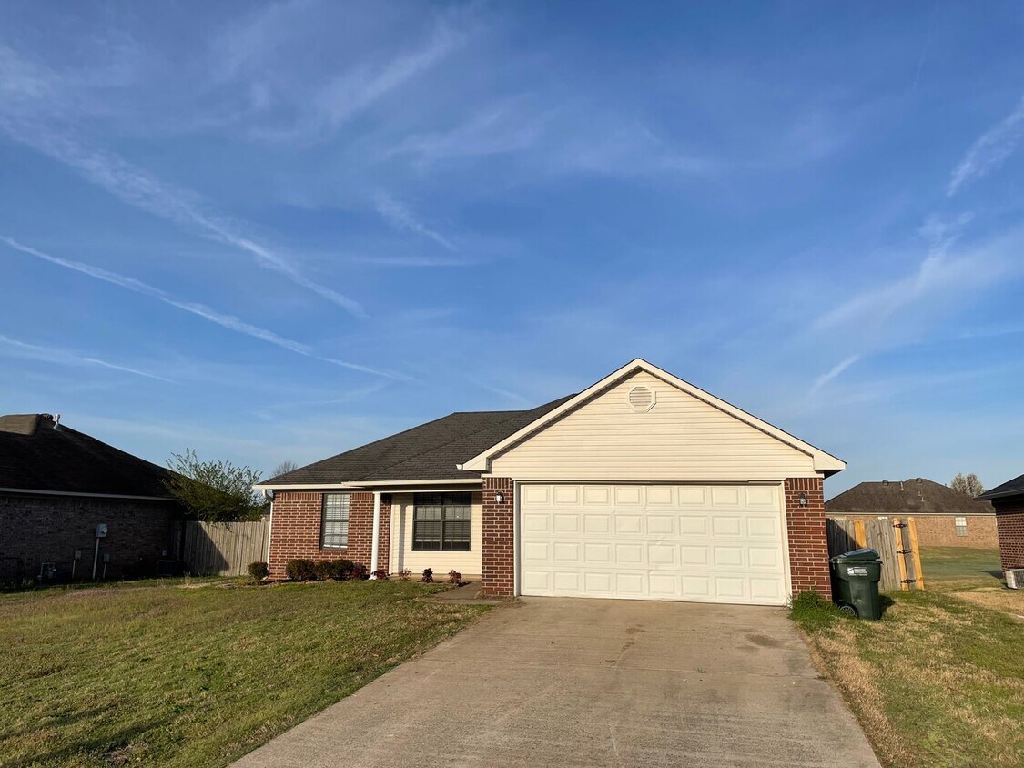 1415 Huebner St House Rental in Conway, AR