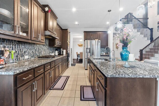 Foto del edificio - 3383 Vasquez Pl