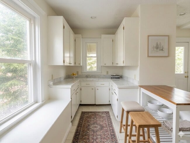 Building Photo - 207 Boston Ave