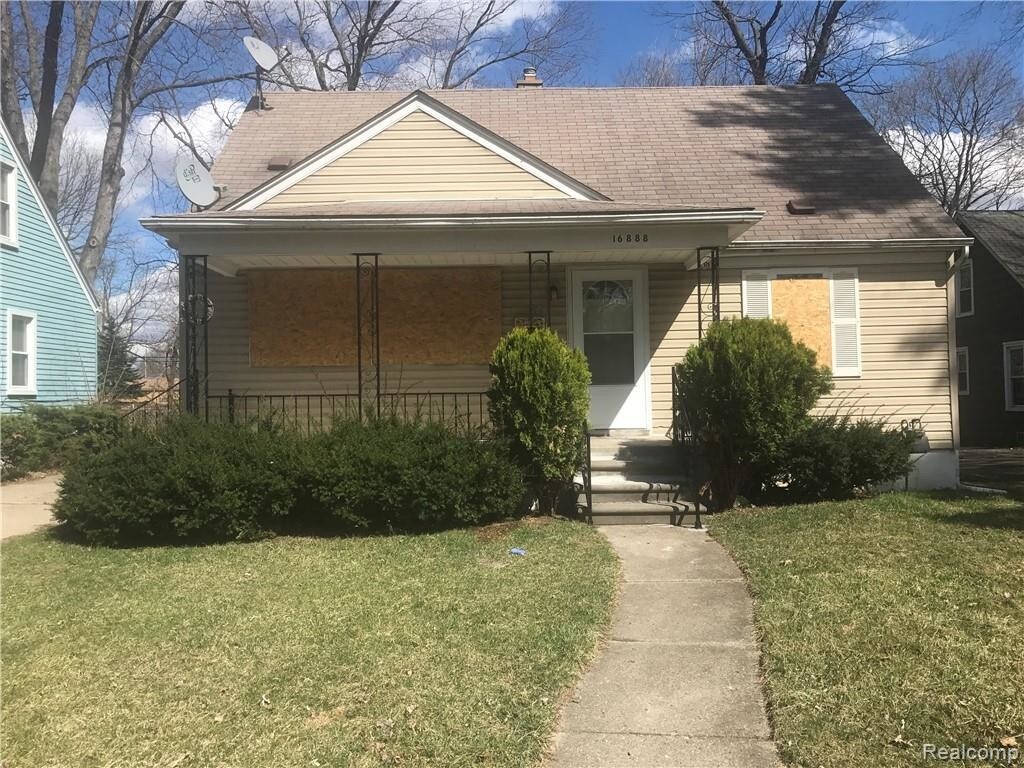 Primary Photo - 16888 Lenore Ave