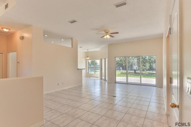 Building Photo - 19 Forest Hill Dr