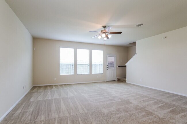 Foto del edificio - 17818 Aveleigh Ln