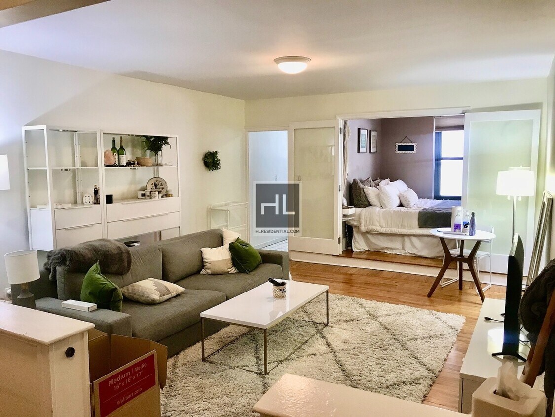 Foto principal - 124 E 24th St