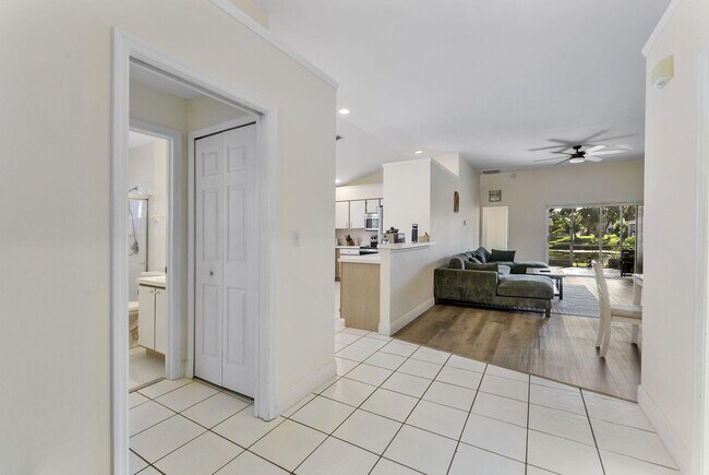 Foto del edificio - 107 Meadowlands Dr