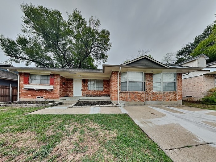 Primary Photo - 4617 Ashwood Dr