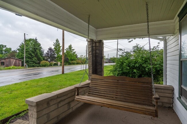 Building Photo - 821 S Anna Lee Ln