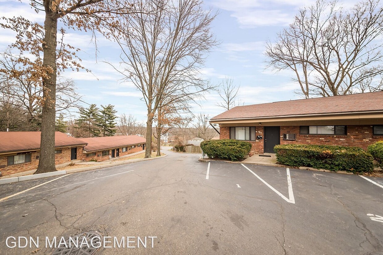 Primary Photo - 2839-2857 Cypress Way