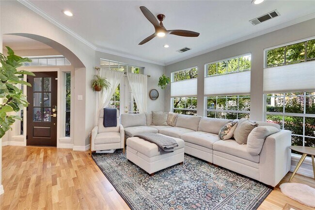 Building Photo - 2601 Kinney Oaks Ct