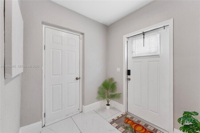 Foto del edificio - 2227 Cody St