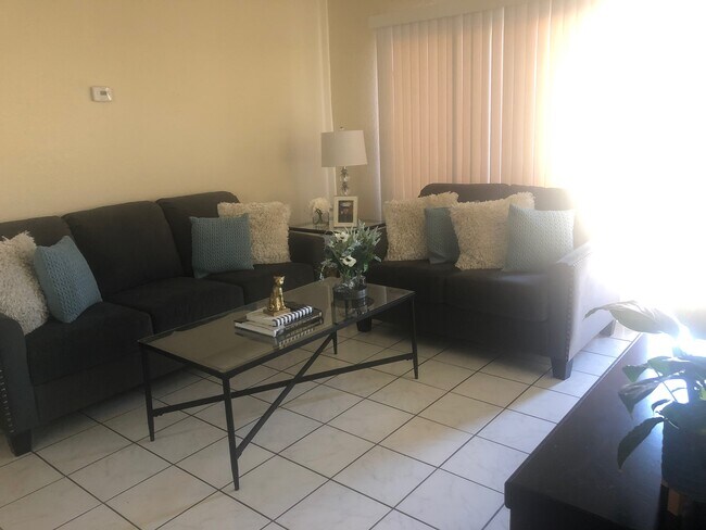 Building Photo - 3593 Gum Tree Dr