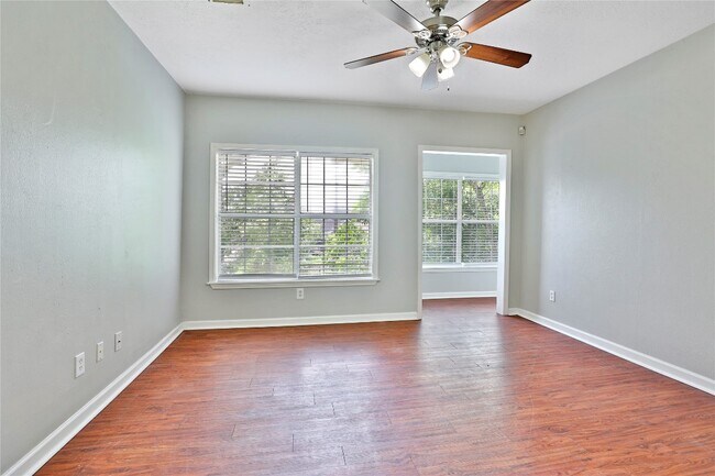 Foto del edificio - 5007 Polk St