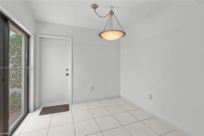 Foto del edificio - 3 br, 2 bath House - 19506 W Lake Dr # 19505
