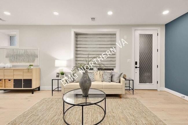 Building Photo - 2829 13th St NW