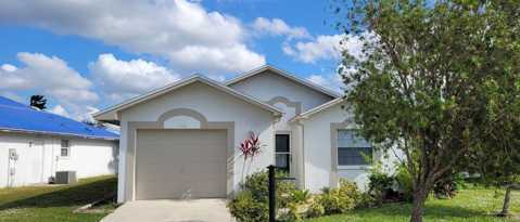 Foto del edificio - 466 Winwood Ct