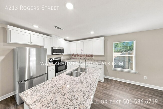 Foto del edificio - 4213 Rogers St
