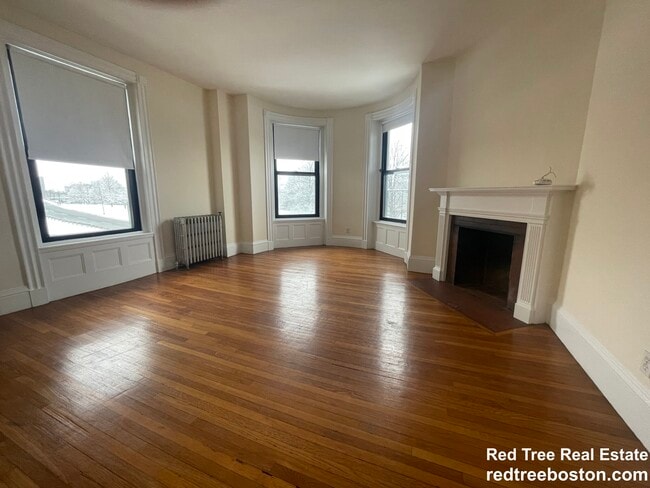 Building Photo - 504 Beacon St