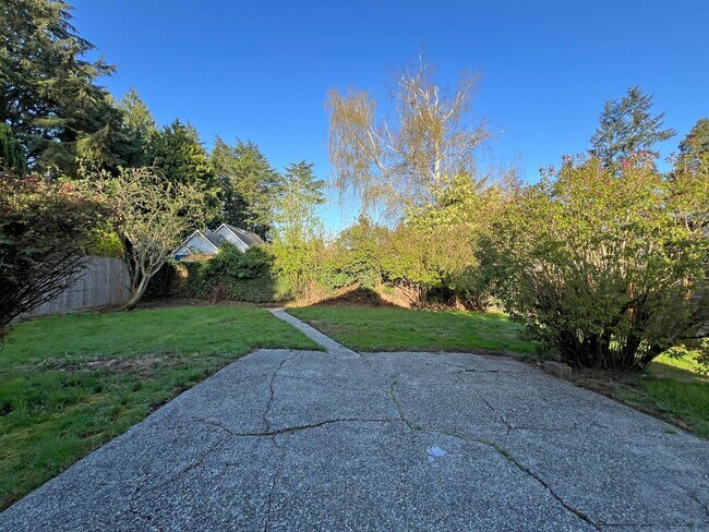 Building Photo - Application Pending- Charming West Seattle...