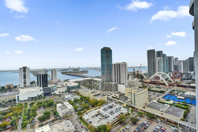 Foto del edificio - 1600 NE 1st Ave