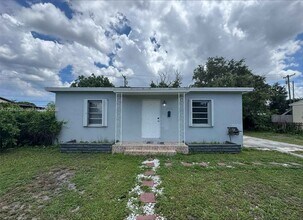 Building Photo - 1320 NW 87th St