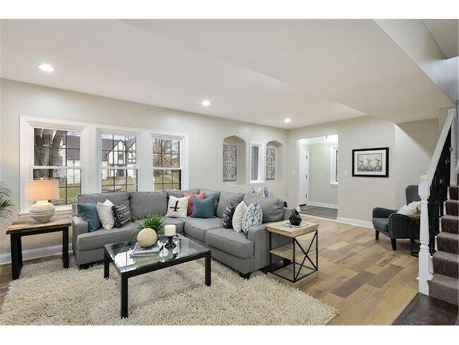 Foto del edificio - 2753 Ewing Ave S