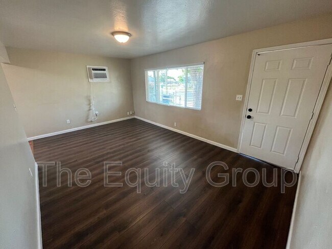 Foto del edificio - 85 E Mountain View Ave