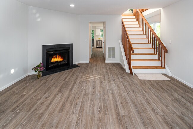 Building Photo - 81 Wolfpit Ave