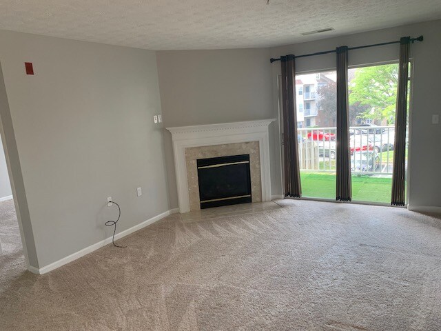 Foto del edificio - 8941 Town Center Cir