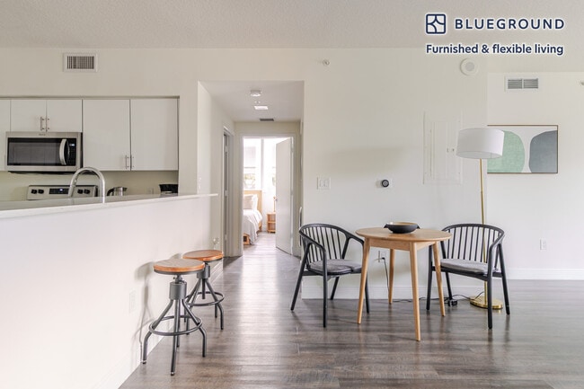 Foto del edificio - 110 SW 12th St