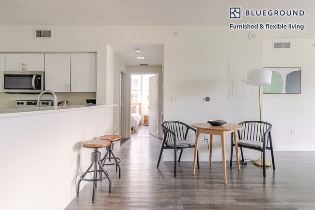 Foto del edificio - 110 SW 12th St