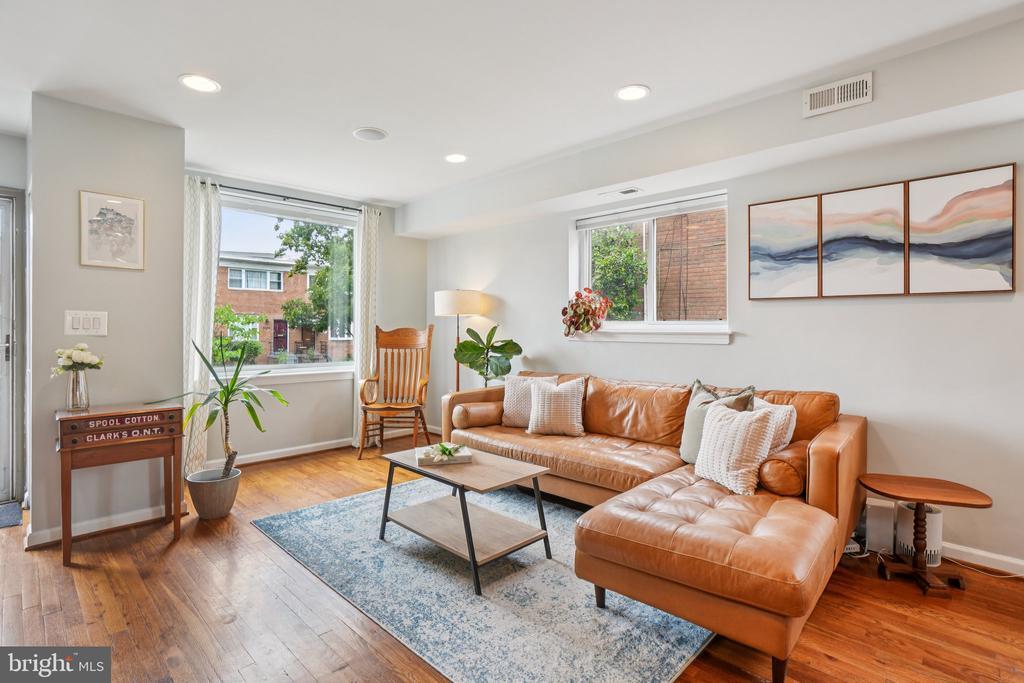 Foto principal - 6332 North Capitol St NW
