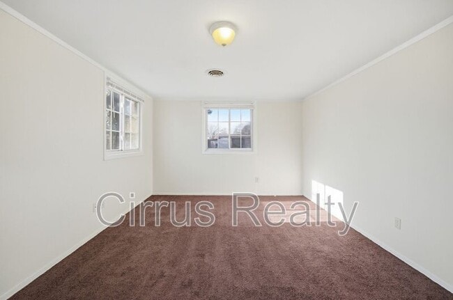 Building Photo - 1924 Zinzer Rd