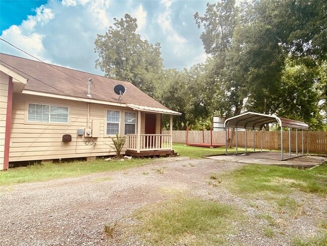 Building Photo - 915 Battlebell Rd