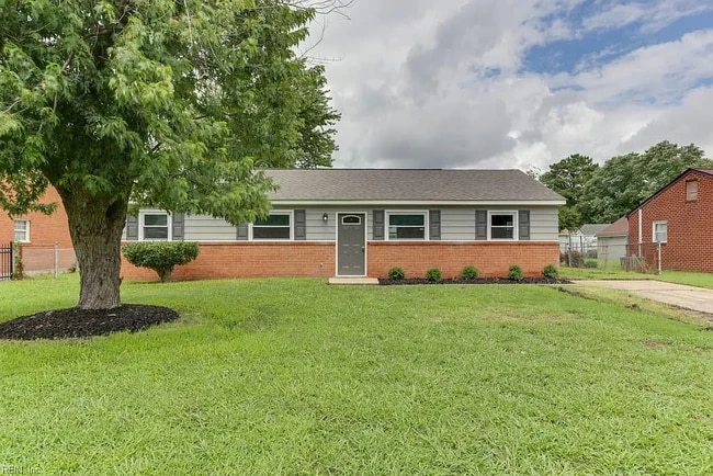 Building Photo - 437 Fox Hill Rd