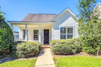 Building Photo - 3570 Four Oaks Blvd