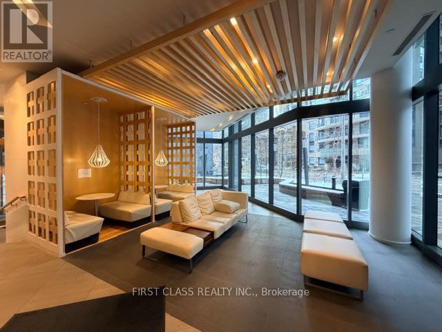 Building Photo - 45 Charles St E