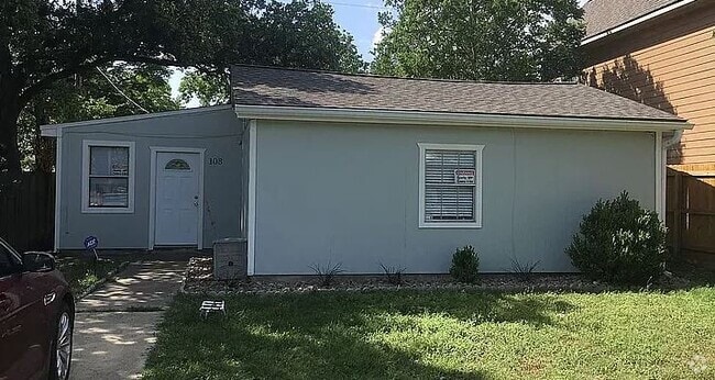 Building Photo - 108 Waverly Dr